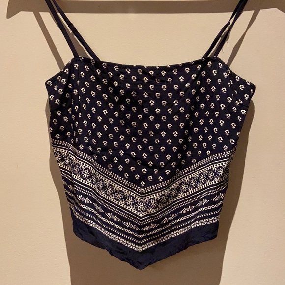 Garage Tops - 🌸 Top